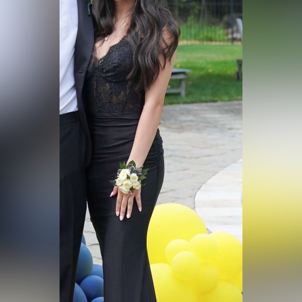 La femme prom dress